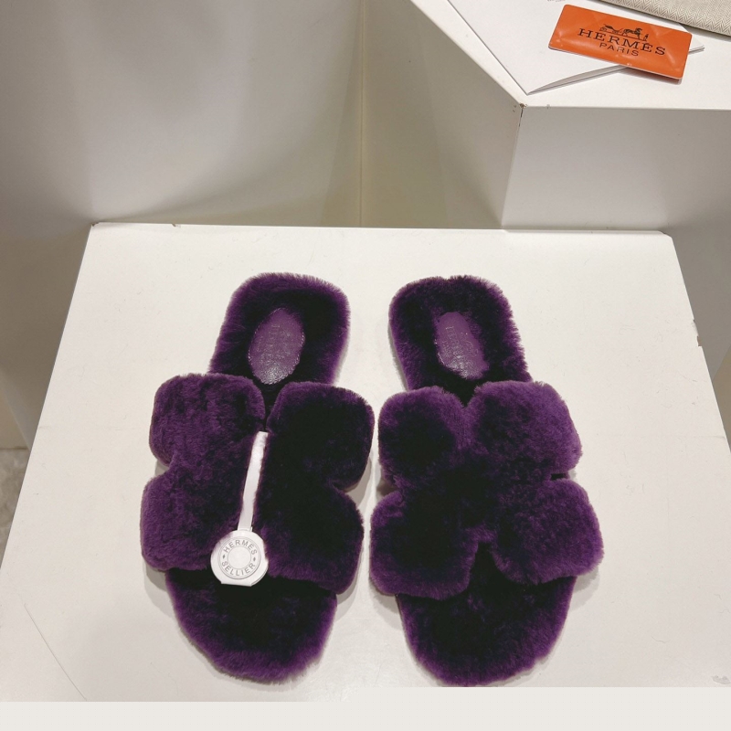 H**mes slippers